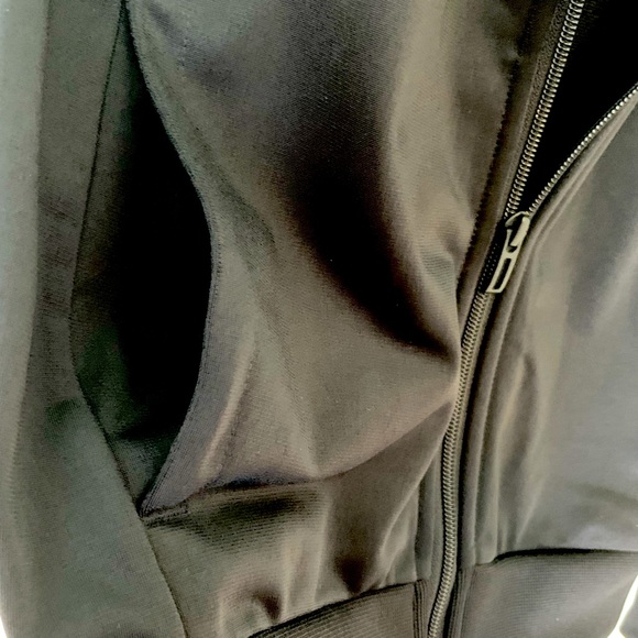 ADIDAS 3 Strip Black & White Tricot Track Jacket XS NWT - Picture 8 of 9